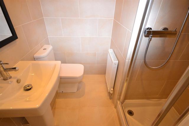  Image of 2 bedroom Property to rent in East End Road London N3 at East End Road  Finchley Central, N3 3QE