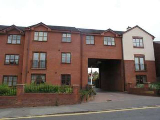  Image of 1 bedroom Flat to rent in Hednesford Road Heath Hayes Cannock WS12 at Hednesford Road Heath Hayes Cannock, WS12 3EA