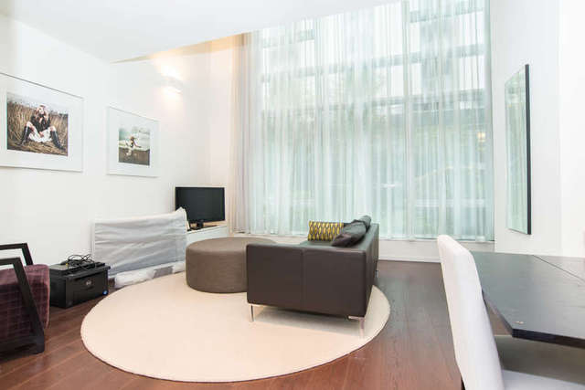  Image of 1 bedroom Flat to rent in Baltimore Wharf London E14 at North Boulevard  Canary Wharf, E14 9AQ