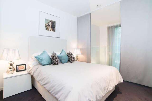  Image of 1 bedroom Flat to rent in Baltimore Wharf London E14 at North Boulevard  Canary Wharf, E14 9AQ