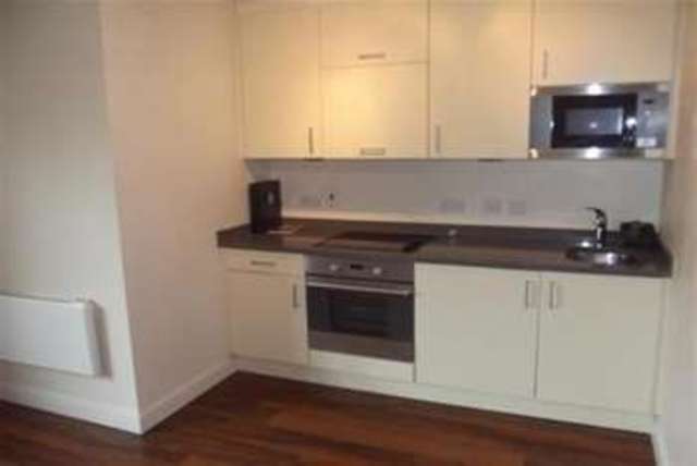  Image of Flat to rent in Heritage Avenue London NW9 at London, NW9 5AA