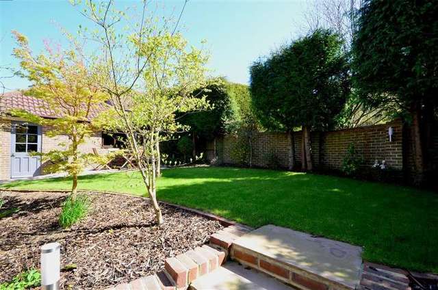  Image of 4 bedroom Detached house for sale in Barnfield Tunbridge Wells TN2 at Tunbridge Wells Kent Tunbridge Wells, TN2 5XD
