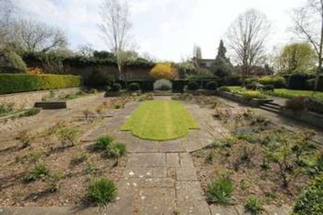  Image of 2 bedroom Flat for sale in Barton Friars Barton Close Chigwell IG7 at Barton Friars  Chigwell, IG7 6LN