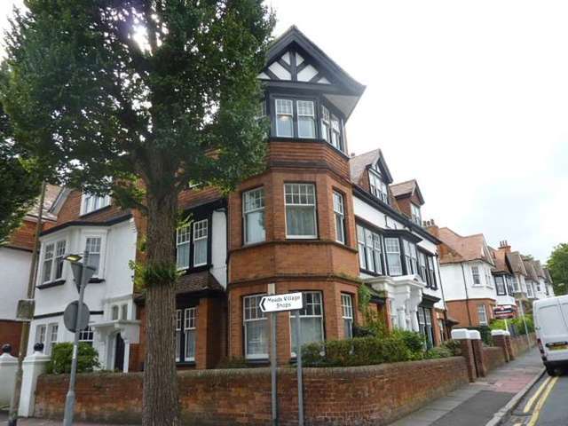  Image of 2 bedroom Flat to rent in Beachy Head Road Eastbourne BN20 at 1 Beachy Head Road  Eastbourne, BN20 7QN