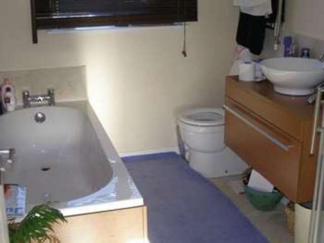  Image of 4 bedroom Semi-Detached house to rent in Beech Road Eynsham Witney OX29 at Beech Road  Eynsham, OX29 4LL
