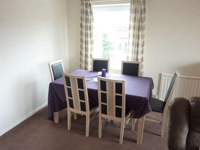  Image of 2 bedroom Apartment for sale in Beechwood Court Dunstable LU6 at Dunstable, LU6 1QA