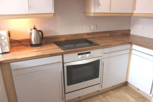  Image of 1 bedroom Apartment to rent in Bellermine Close London SE28 at Bellarmine Close Thamesmead West London, SE28 0JG