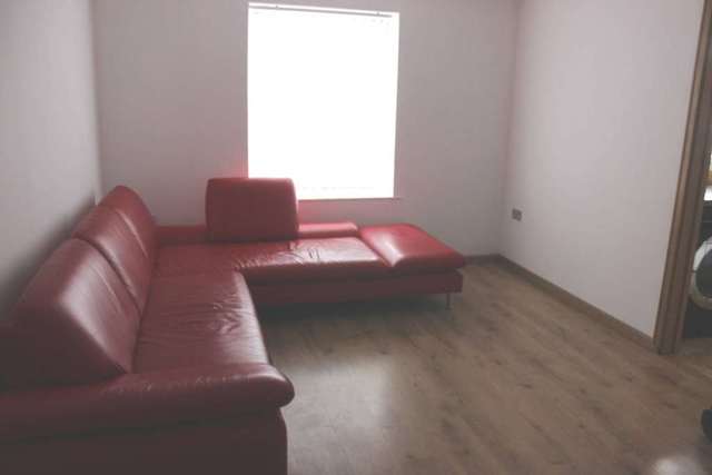  Image of 1 bedroom Apartment to rent in Bellermine Close London SE28 at Bellarmine Close Thamesmead West London, SE28 0JG