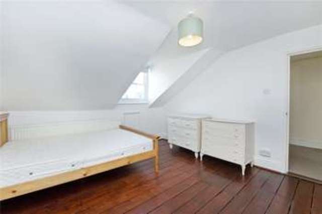  Image of 2 bedroom Flat to rent in Beresford Road London N5 at Highbury London Highbury, N5 2HZ