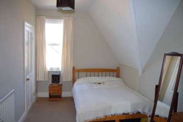  Image of 3 bedroom Flat for sale in Berrow Road Burnham-on-Sea TA8 at Berrow Road  Burnham-On-Sea, TA8 2EZ