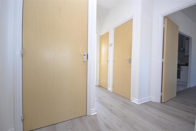 Image of 2 bedroom Property to rent in Marchant Close London NW7 at 3 Marchant Close  Mill Hill, NW7 2GD
