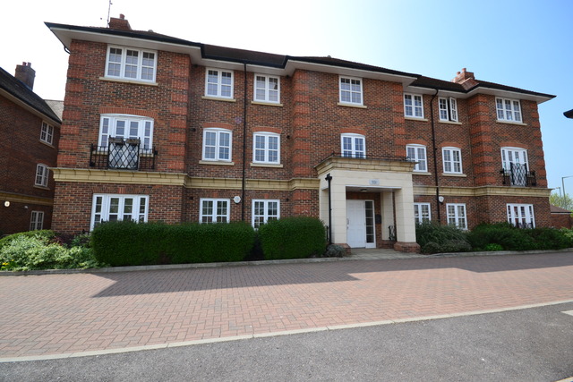  Image of 2 bedroom Property to rent in Marchant Close London NW7 at 3 Marchant Close  Mill Hill, NW7 2GD