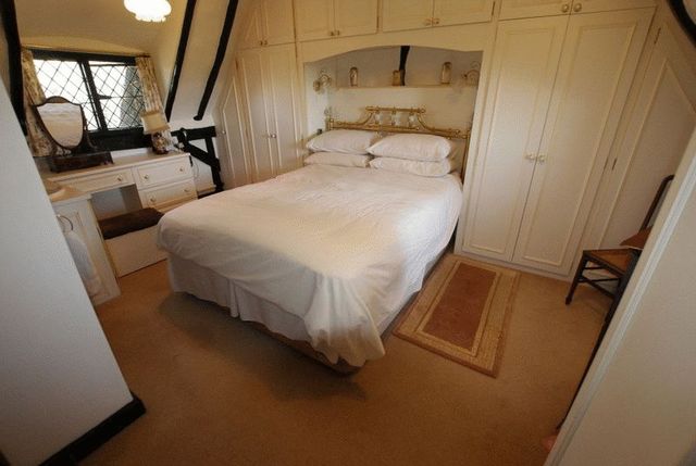  Image of 3 bedroom Detached house for sale in Aylesbury Road Bierton Aylesbury HP22 at Aylesbury Road Bierton Bierton, HP22 5BT