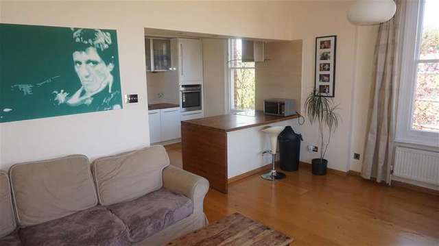  Image of 2 bedroom Apartment for sale in Birdhurst Road South Croydon CR2 at South Croydon Surrey South Croydon, CR2 7EF