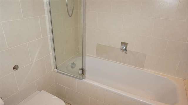  Image of 2 bedroom Apartment for sale in Birdhurst Road South Croydon CR2 at South Croydon Surrey South Croydon, CR2 7EF