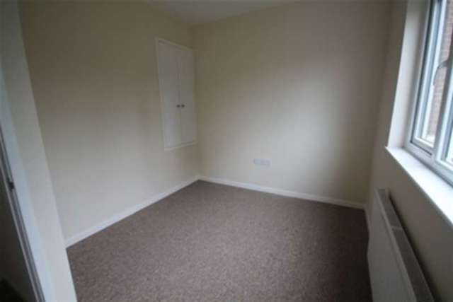  Image of 2 bedroom Detached house to rent in Botany Bay Road Hanley Stoke-on-Trent ST1 at Stoke-on-Trent, ST1 6PX