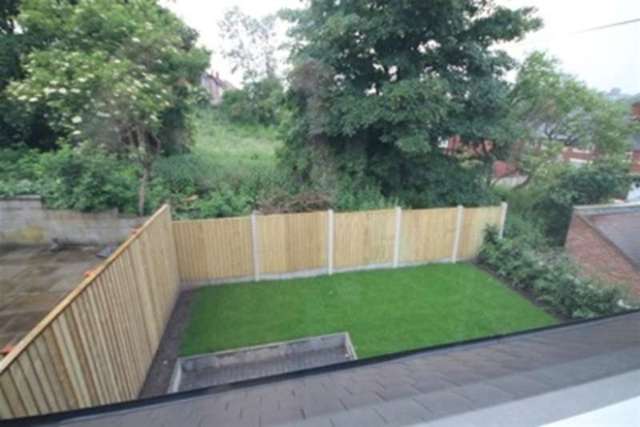  Image of 2 bedroom Detached house to rent in Botany Bay Road Hanley Stoke-on-Trent ST1 at Stoke-on-Trent, ST1 6PX