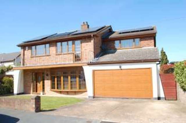  Image of 4 bedroom Detached house for sale in Bramley Gardens Laindon Basildon SS15 at Bramley Gardens  Laindon, SS15 5QA