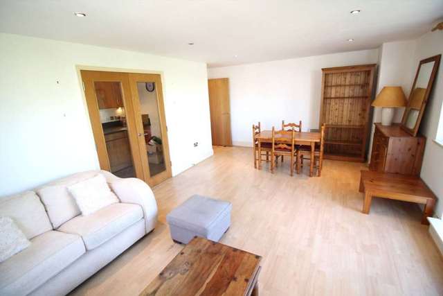 Image of 2 bedroom Apartment for sale in High Street Brentford TW8 at Oakbark House High Street Brentford, TW8 8LF