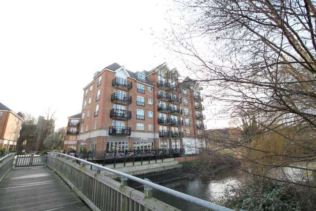  Image of 2 bedroom Apartment for sale in High Street Brentford TW8 at Oakbark House High Street Brentford, TW8 8LF