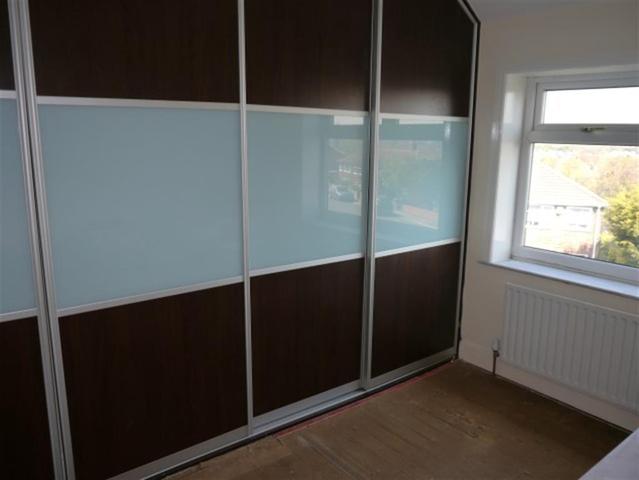  Image of 3 bedroom Semi-Detached house to rent in Broad Lane Kirkstall Leeds LS13 at Bramley  Kirkstall, LS13 2JJ
