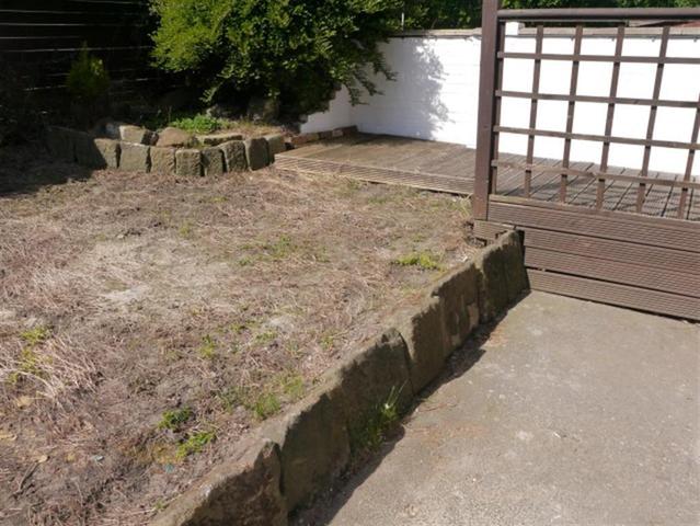  Image of 3 bedroom Semi-Detached house to rent in Broad Lane Kirkstall Leeds LS13 at Bramley  Kirkstall, LS13 2JJ