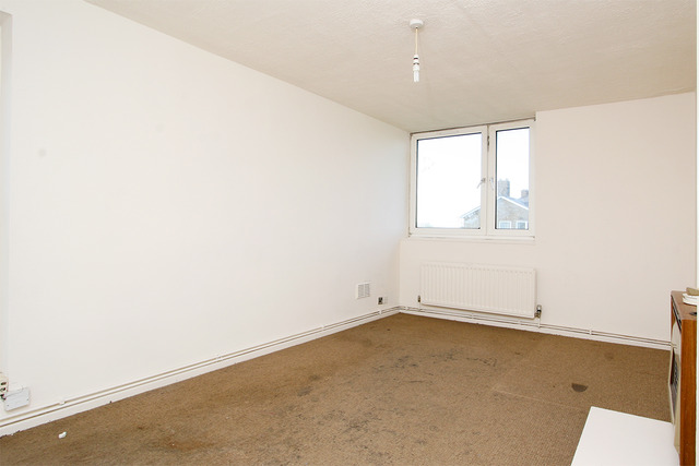  Image of 1 bedroom Apartment for sale in Bromholm Road London SE2 at Bromholm Road  Lesnes Abbey, SE2 9ND
