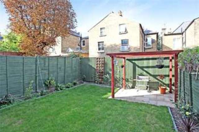  Image of 2 bedroom Flat to rent in Broomwood Road London SW11 at Battersea London Clapham Junction, SW11 6HT