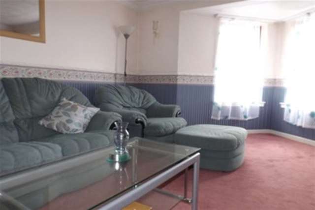  Image of 2 bedroom Flat to rent in Broughty Ferry Road Dundee DD4 at Dundee, DD4 6JR