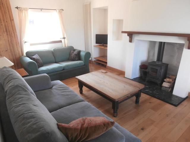  Image of 3 bedroom Semi-Detached house to rent in Avonbridge Falkirk FK1 at Armadale West Lothian West Lothian, FK1 2JZ