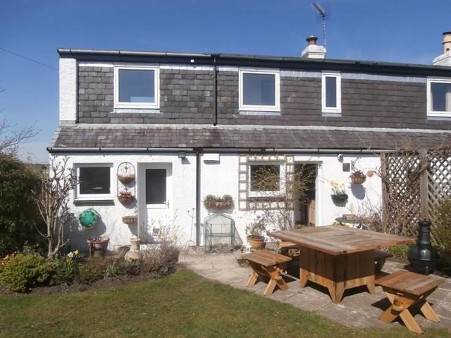  Image of 3 bedroom Semi-Detached house to rent in Avonbridge Falkirk FK1 at Armadale West Lothian West Lothian, FK1 2JZ