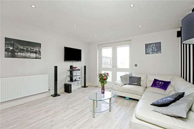  Image of 1 bedroom Apartment to rent in Burnt Oak Broadway Burnt Oak Edgware HA8 at Burnt Oak Broadway  Edgware, HA8 5FD