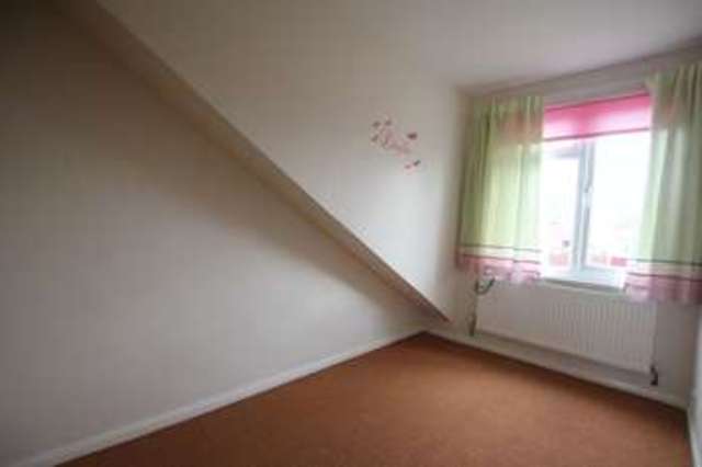  Image of 3 bedroom Terraced house for sale in Camborne Grove Hull HU8 at Camborne Grove  Hull, HU8 8HX
