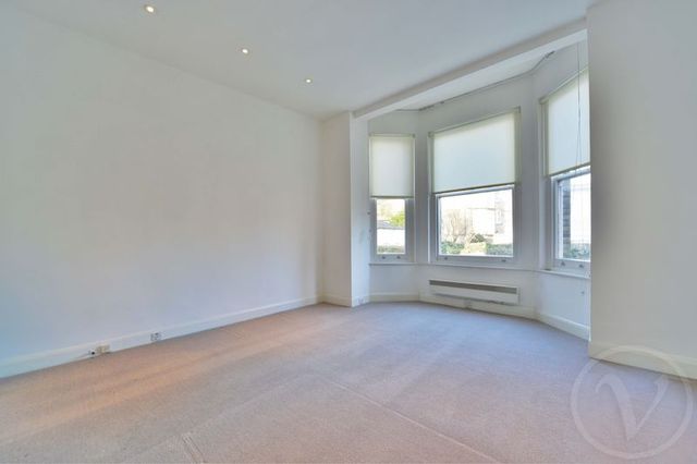  Image of 2 bedroom Flat to rent in Cannon Place London NW3 at Cannon Place Hampstead Hampstead, NW3 1EH