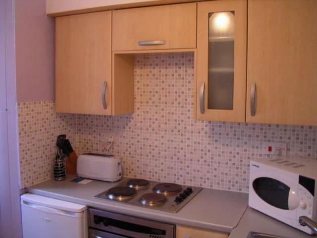  Image of 1 bedroom Flat to rent in Canongate Edinburgh EH8 at Old Town Edinburgh Edinburgh, EH8 8BW