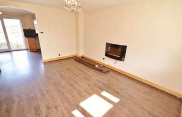  Image of 3 bedroom Terraced house for sale in Canterbury Gardens Salford M5 at Canterbury Gardens  Salford, M5 5AT