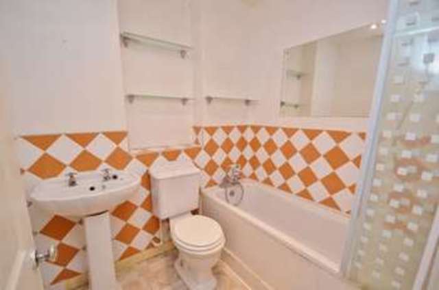  Image of 3 bedroom Terraced house for sale in Canterbury Gardens Salford M5 at Canterbury Gardens  Salford, M5 5AT