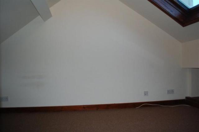  Image of 1 bedroom Flat to rent in Spilman Street Carmarthen SA31 at Spilman Street  Carmarthen, SA31 1JY