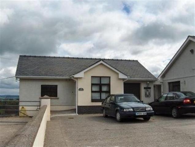  Image of 1 bedroom Bungalow to rent in Llanarthney Carmarthen SA32 at Llanarthne  Carmarthen, SA32 8LG