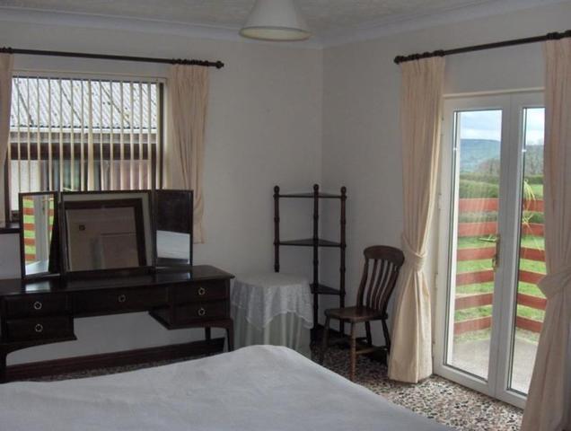  Image of 1 bedroom Bungalow to rent in Llanarthney Carmarthen SA32 at Llanarthne  Carmarthen, SA32 8LG