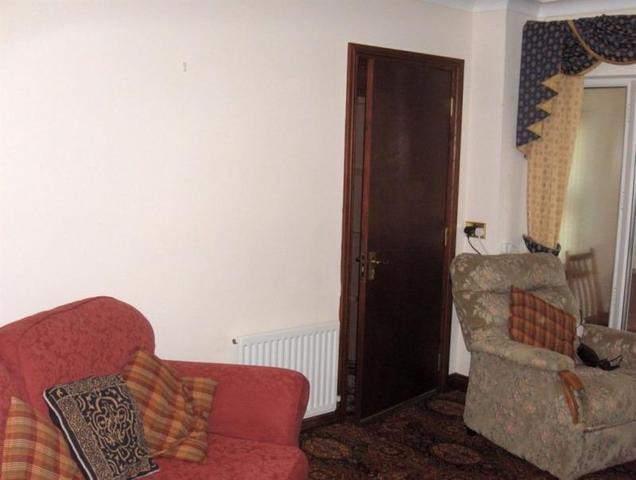  Image of 1 bedroom Bungalow to rent in Llanarthney Carmarthen SA32 at Llanarthne  Carmarthen, SA32 8LG
