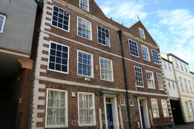  Image of 2 bedroom Flat to rent in Castle Street Chester CH1 at Castle Street  Chester, CH1 2DS