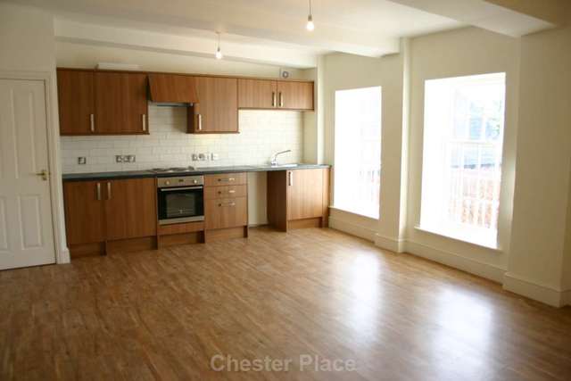  Image of 2 bedroom Flat to rent in Castle Street Chester CH1 at Castle Street  Chester, CH1 2DS