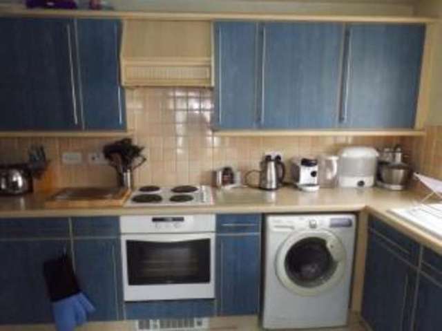  Image of 2 bedroom Flat for sale in Rawlyn Close Chafford Hundred Grays RM16 at Chafford Hundred Grays North Stifford, RM16 6BS