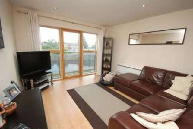  Image of 2 bedroom Flat to rent in Waterside Way Wakefield WF1 at Chantry Waters Waterside Way Wakefield, WF1 5ED