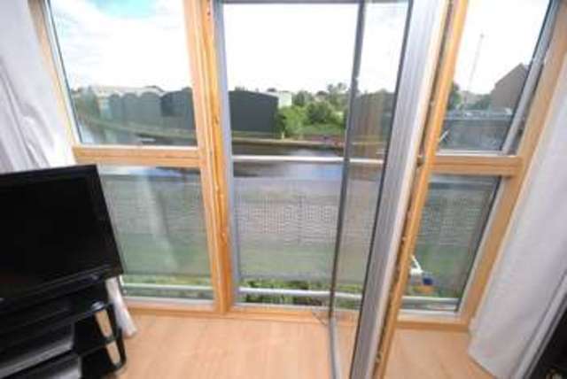  Image of 2 bedroom Flat to rent in Waterside Way Wakefield WF1 at Chantry Waters Waterside Way Wakefield, WF1 5ED