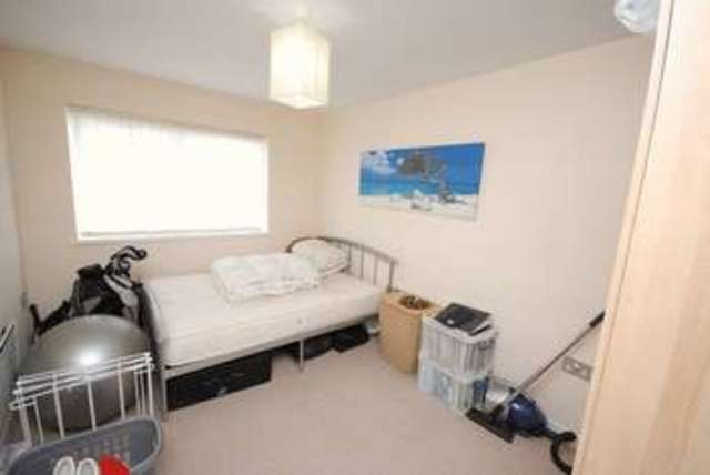  Image of 2 bedroom Flat to rent in Waterside Way Wakefield WF1 at Chantry Waters Waterside Way Wakefield, WF1 5ED