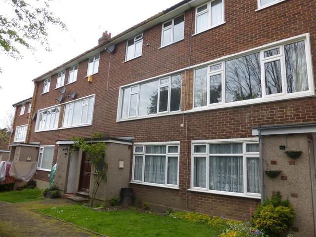 Image of 2 bedroom Detached house for sale in Chapel Close Crayford Dartford DA1 at Chapel Close Crayford Crayford, DA1 4DG