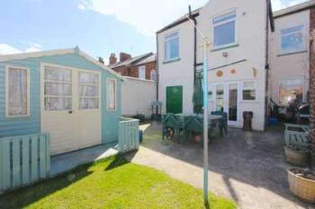  Image of 3 bedroom Terraced house for sale in Chapel Lane Barton-upon-Humber DN18 at Chapel Lane  Barton-Upon-Humber, DN18 5PJ