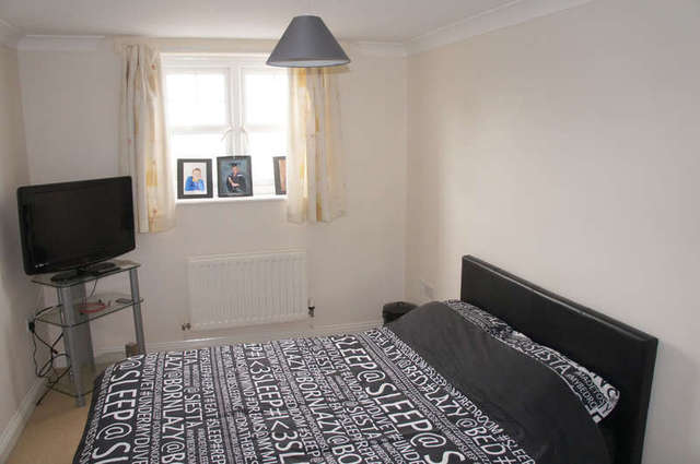  Image of 2 bedroom Flat for sale in Albert Road Stoke Plymouth PL2 at Stoke Plymouth Devon, PL2 1AN